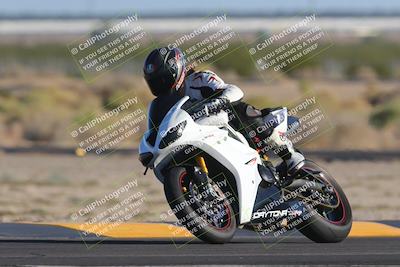 media/Nov-06-2023-Moto Forza (Mon) [[ce023d0744]]/3-Intermediate Group/Session 5 (Turn 4)/